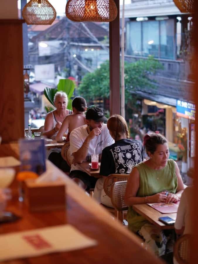 Ubud: RENA Kitchen & Bar Dining Experience Near Ubud Palace - What to Expect During Your Visit