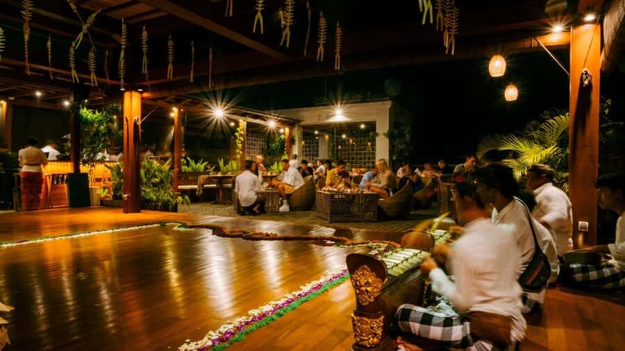 Ubud: Sky Lounge by Ely's Kitchen & Rooftop Bar E-Voucher - Authentic Touches and Guest Insights