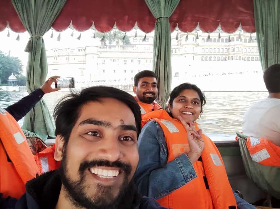Udaipur: Ghats Guided Walking Tour with Boat Ride Experience - Who is This Tour Best For?
