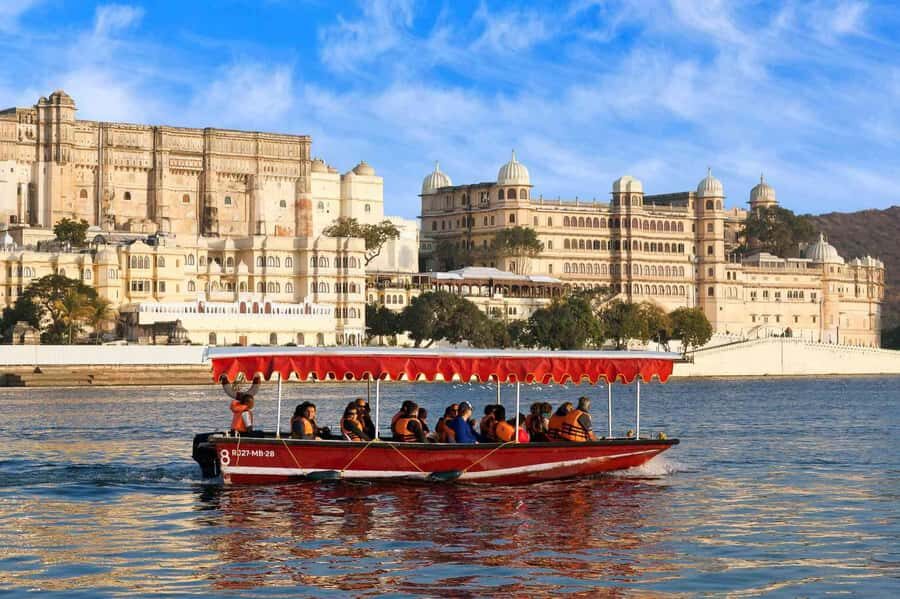 Udaipur: Private Full-Day Sightseeing Tour w/ Multi Options - The Itinerary Breakdown