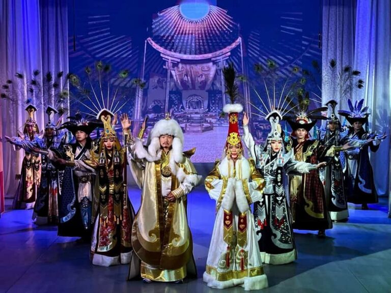 Ulaanbaatar: Nomadic Legend  Mongolian Cultural Performance - The Sum Up: Who Should Attend?