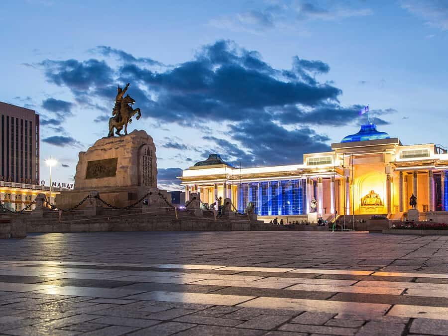 Ulaanbaatar: Skiing and Sightseeing Customizable Tour - Exploring Ulaanbaatar’s Highlights