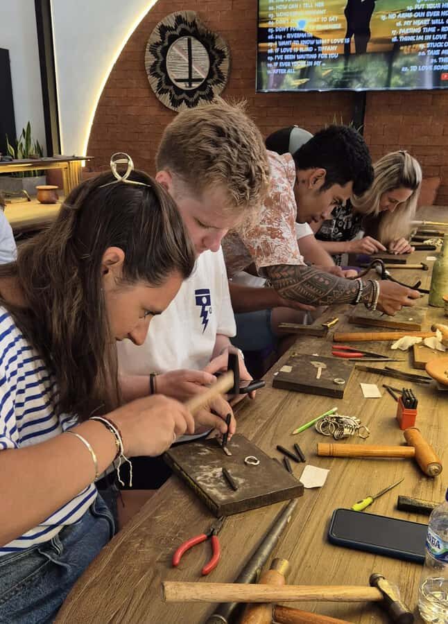 Uluwatu: Silver Jewelry Making Class in a Spacious Studio