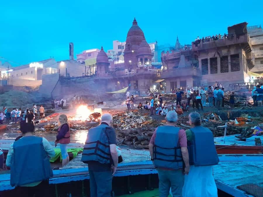 Varanasi Eternal Fire Walk: Harischandra to Manikarnika Ghat - Who Should Consider This Experience?