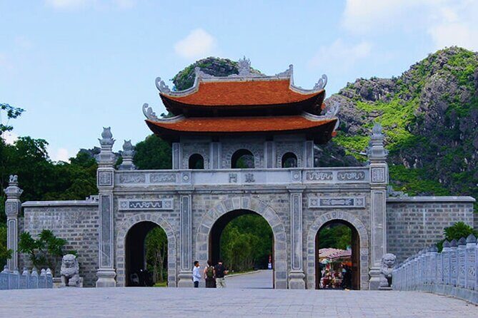 Vietnams Heritage Cave exploring in Hoa Lu, Tam Coc, and Mua - Step into Vietnam’s Ancient Capital at Hoa Lu
