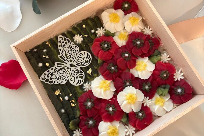 Wagashi Workshop: Japanese Sweets Ohagi with Anko Flowers - A Closer Look at the Two Themes