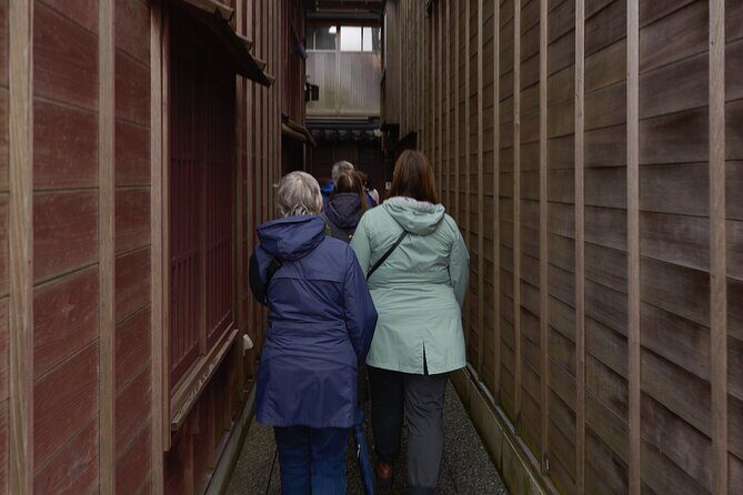 Walking Tour in the Geiko Districts - Practical Details and Tips