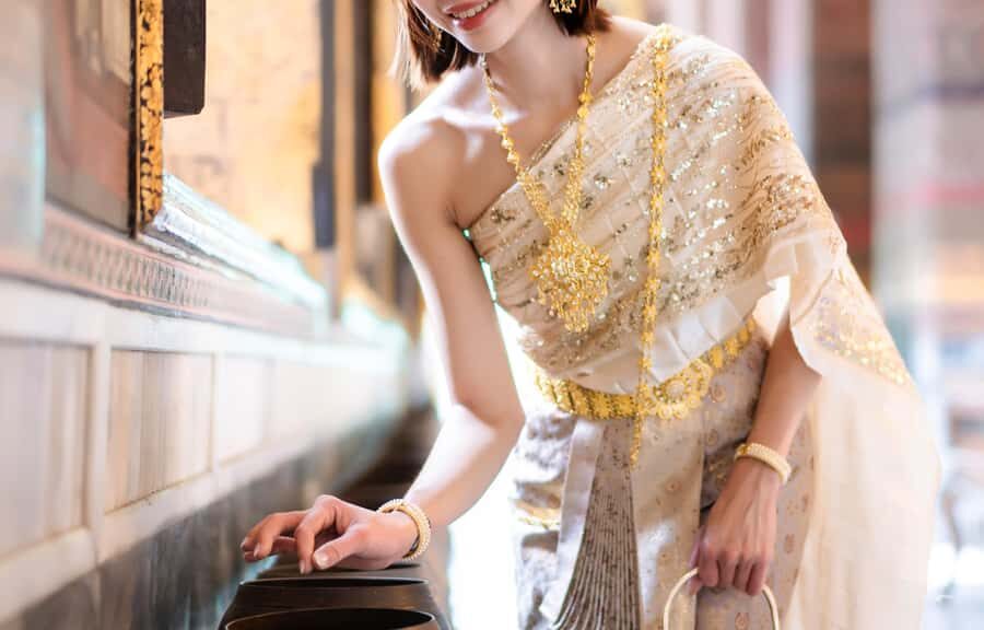 Wat Pho: Traditional Thai Costume Photoshoot - What Is the Wat Pho Photoshoot Experience?