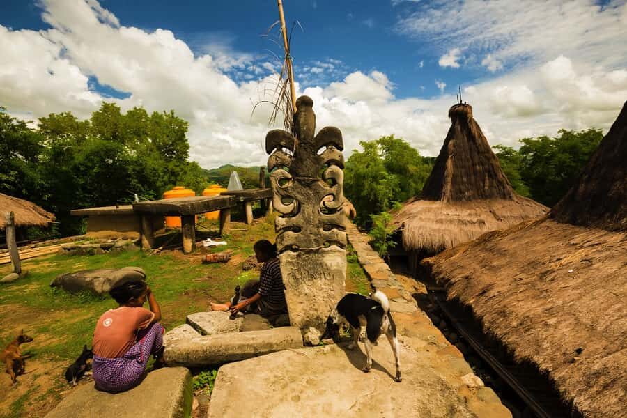 West Sumba: Highlights Tour with Ancient Villages - Exploring the Fusion of Tarung and Waitabar Villages