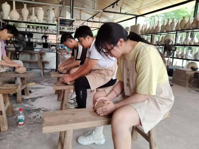 Wuhan: 3-Day Jingdezhen Pottery Tour with Rail & Hotel - An In-Depth Look at the 3-Day Jingdezhen Pottery Tour