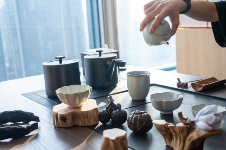 Wuhan: Tea Ceremony, Pottery Workshop, and City Views - Panoramic City Views and Historical Insights