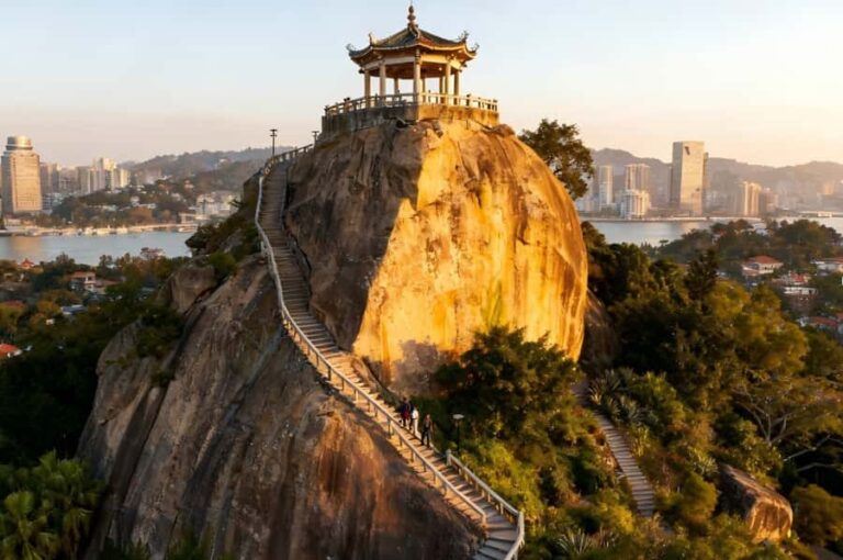 Xiamen: Gulangyu Island and Riguang Rock Day Tour - Transportation and Group Size