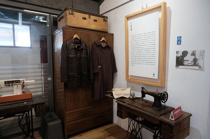 Xiangshan Hiking Trail and Huaxi Street Massage Experience - Transportation, Timing, and Group Dynamics