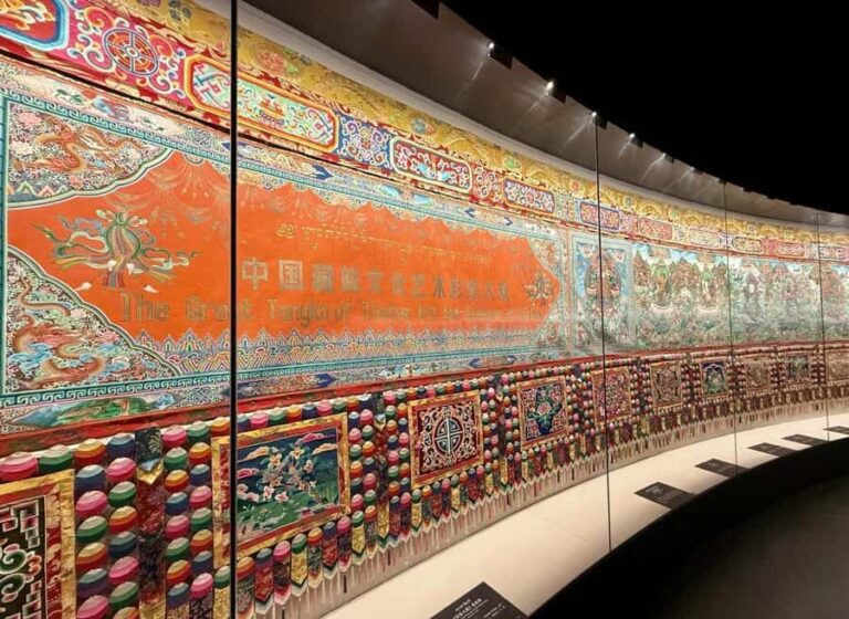 Xining: Tibetan Culture Museum and Food Tour with Guide - Why This Tour Offers Great Value