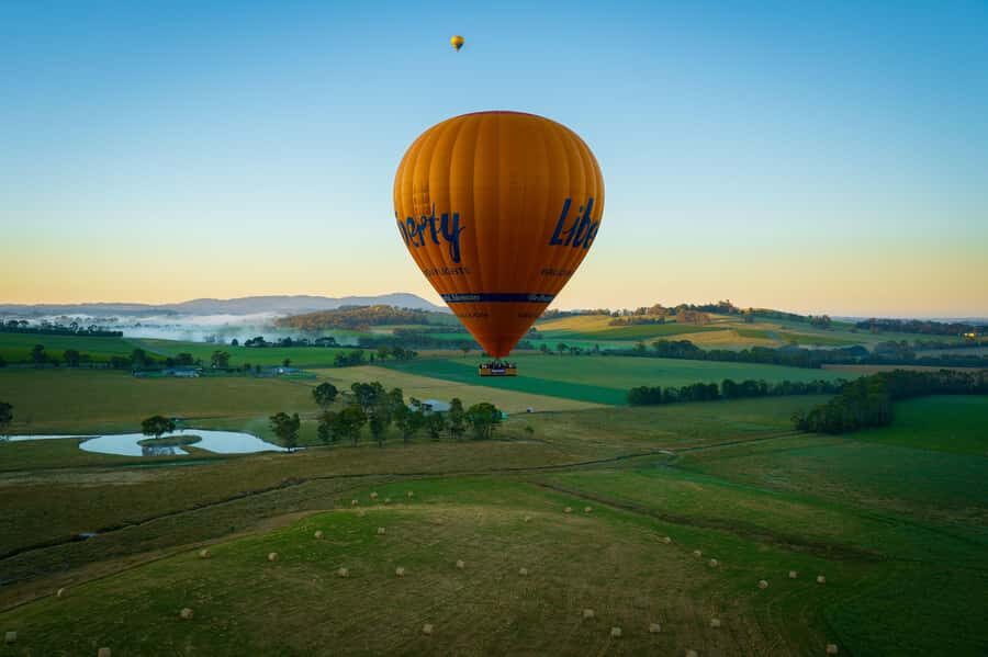Yarra Valley: Hot Air Balloon Flight with Pickup & Breakfast - The Experience Quality and Value