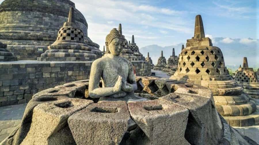 Yogyakarta: Borobudur Half-Day Tour with Climb up Access - Who Is This Tour Perfect For?