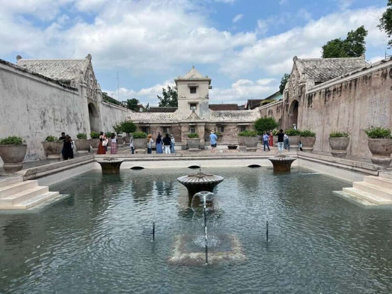 Yogyakarta: Borobudur Sunrise From Temple,Palace & Prambanan - Why This Tour Offers Great Value