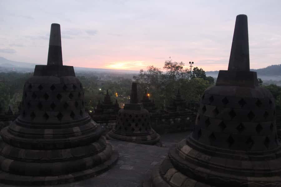 Yogyakarta: Borobudur Temple Sunrise Tour with Breakfast - What Makes This Tour Stand Out?