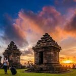 Yogyakarta: Candi Ijo Sunrise Hike and Breakfast Tour - The Experience in Detail
