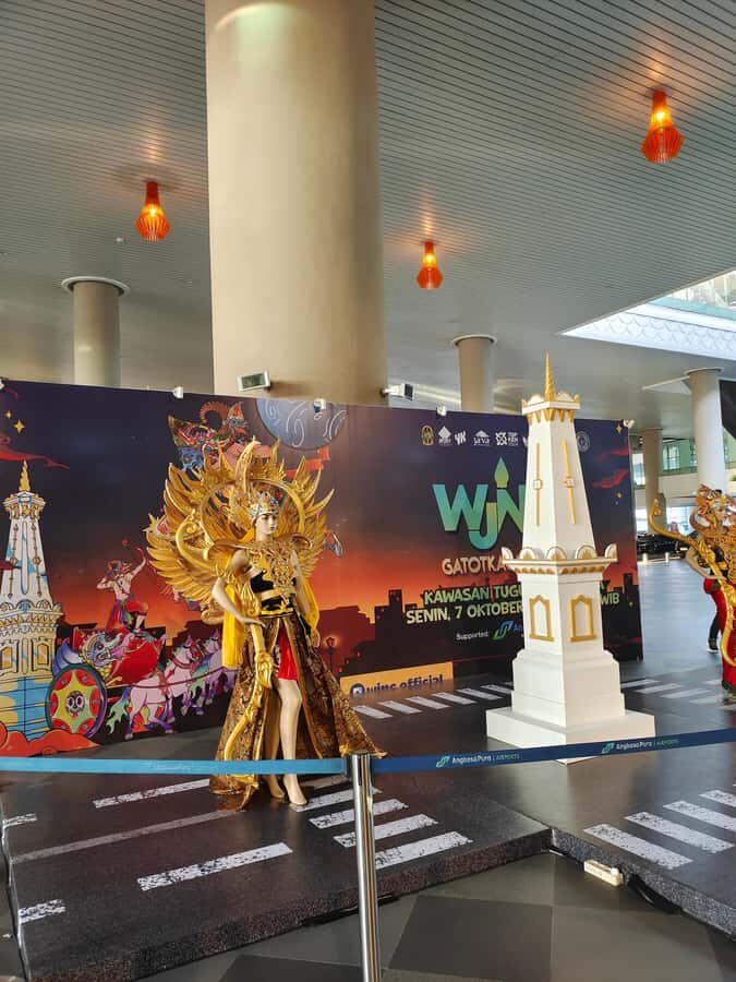 Yogyakarta Cycling tour with lunch - Transportation, Timing, and Group Size