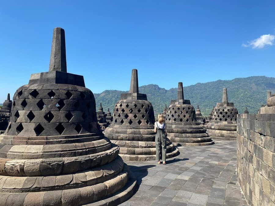 Yogyakarta: Guaranteed Borobudur Climb up Shared Guided Tour - Why Choose This Tour? The Main Highlights