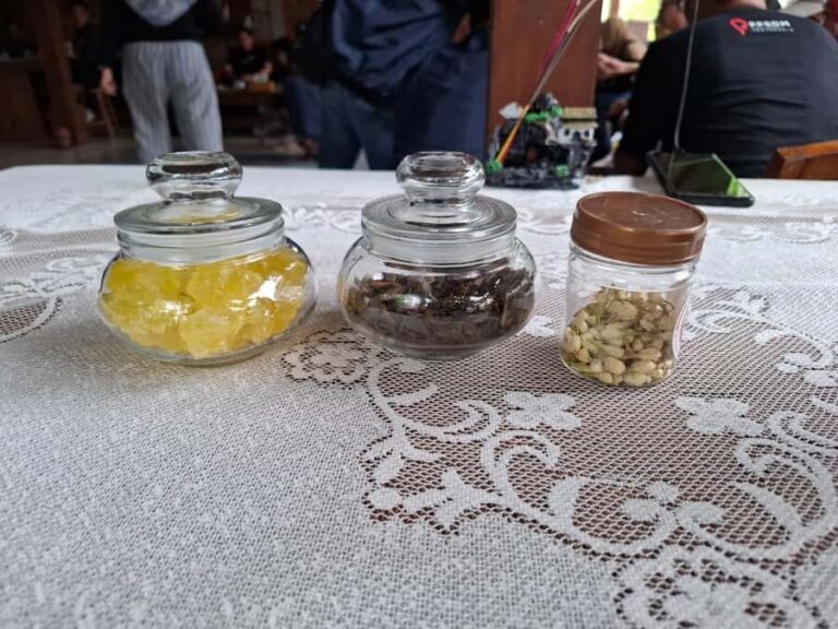 Yogyakarta: Javanese Tea Ceremony in Patehan Noble Residence - Practical Details and Why They Matter