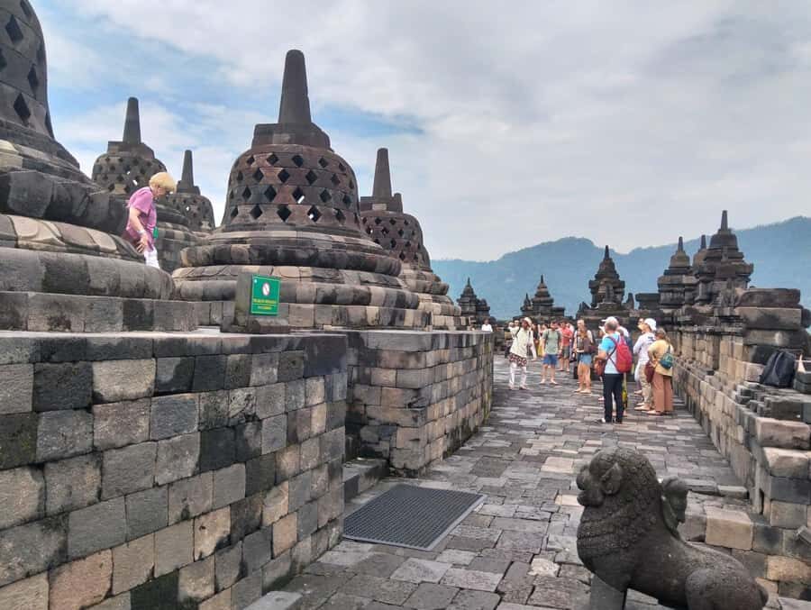 Yogyakarta: Mount Merapi Sunrise, Borobudur & Prambanan Tour - Exploring the UNESCO Heritage Sites: Borobudur & Prambanan