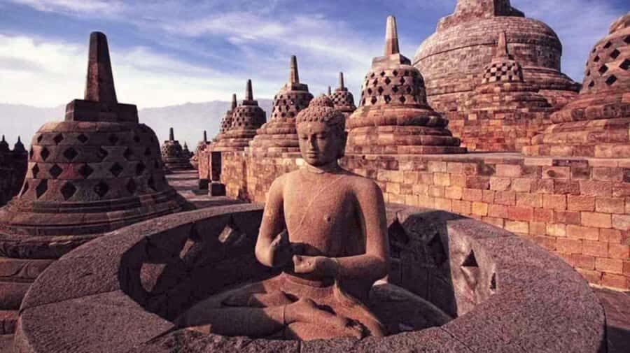 Yogyakarta: Sunrise Inside Borobudur with breakfast - What to Expect: Practical Details & Experience Highlights