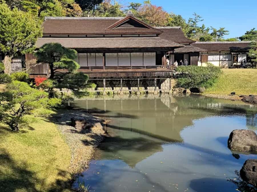 Yokohama: Minato Mirai, Chinatown, & Sankeien Tour - Practical Details and Tips