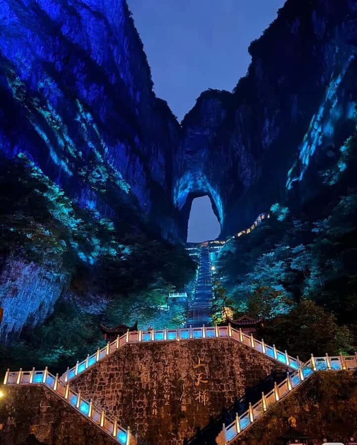 Zhangjiajie Day Tour: Avatar Mountain & Tianmen Night Views - Practical Details and What to Expect