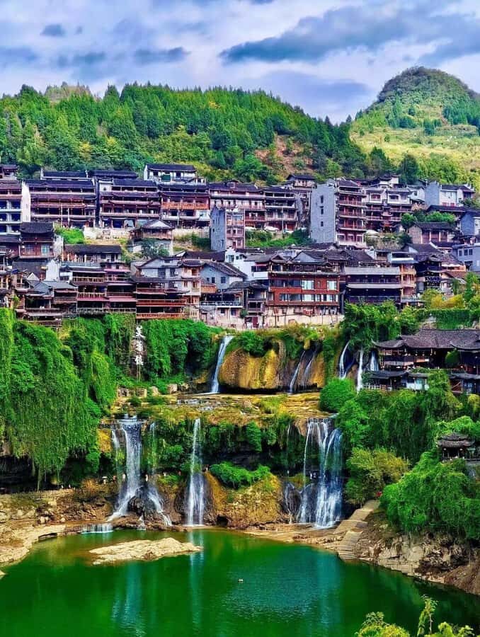 Zhangjiajie Grand Canyon Glass Bridge & Furong Towr Day Trip - Lunch and Transition to Furong Ancient Town