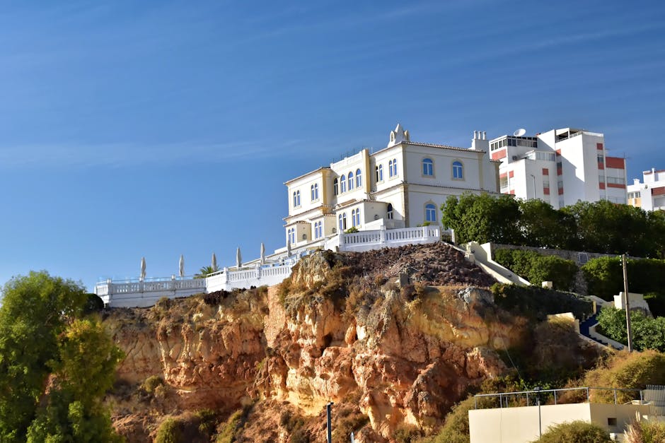 Natural arch formation in the Algarve sea cliffs