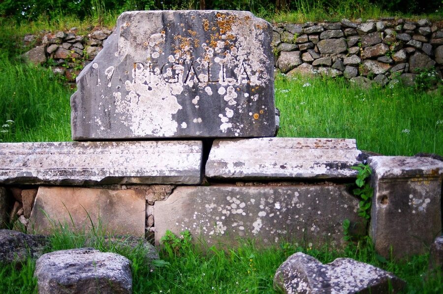 Appian Way Roman history path