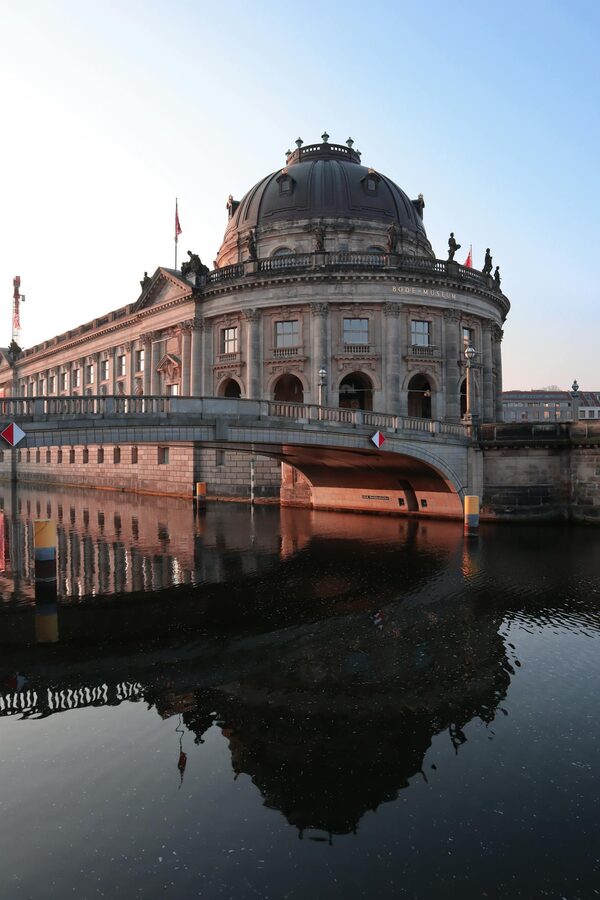 bode-museum-spree-reflection