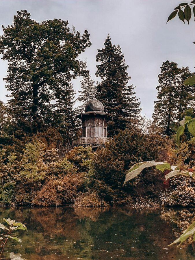 Autumn foliage and gazebo in Bois de Boulogne Paris