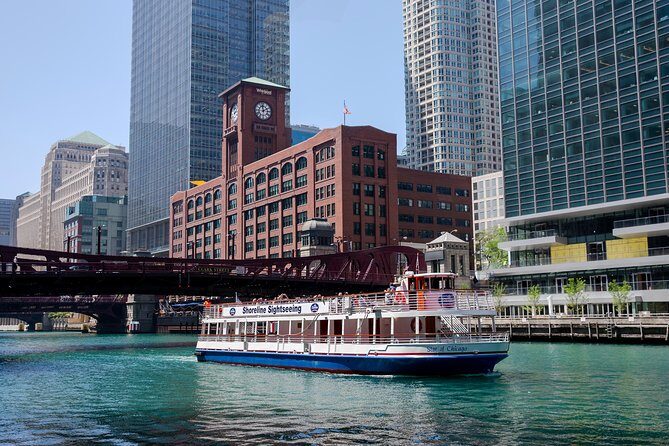 Chicago Architecture River Cruise - How the architecture commentary turns views into meaning