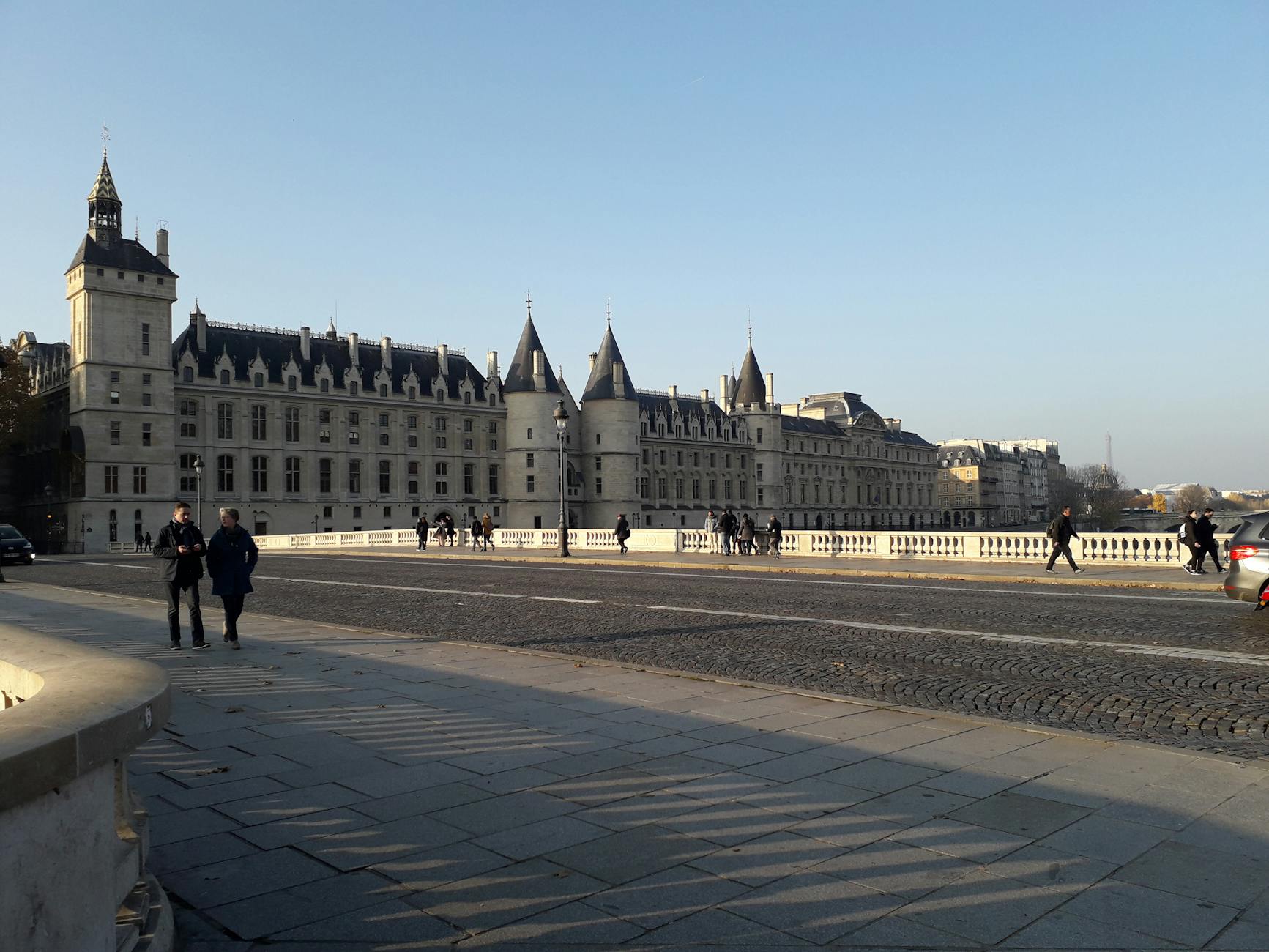 Conciergerie Paris palace scenic street-level view
