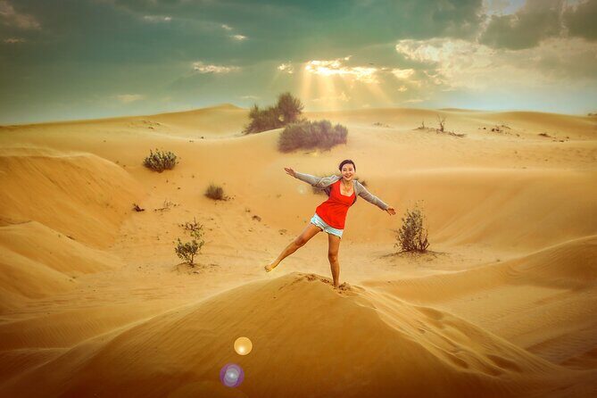 Dubai Premium Red Dunes Safari, Camels & 5* BBQ at Al Khayma camp - Dune bashing and sandboarding: the fun part (with real intensity)