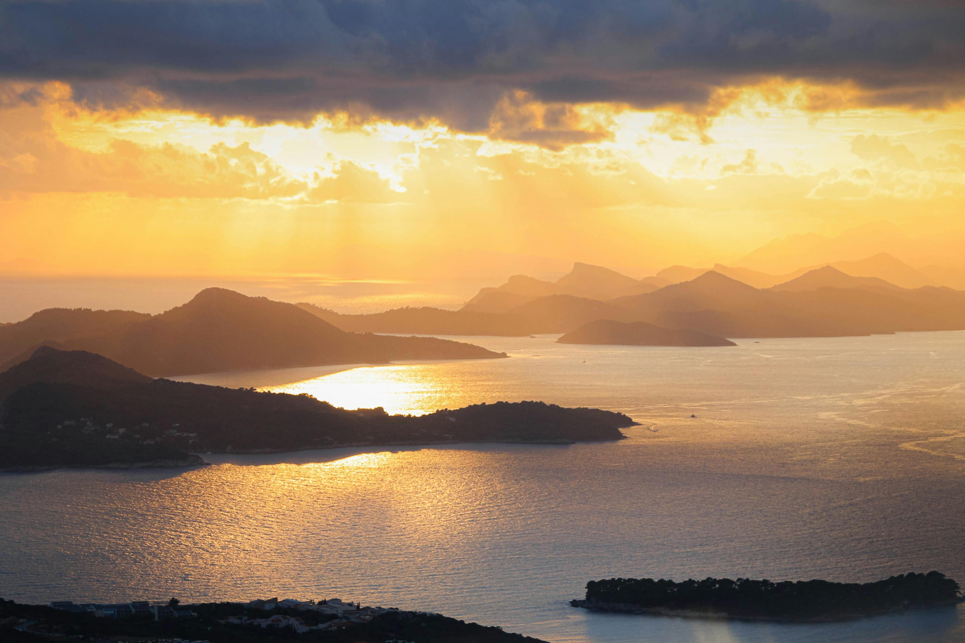 Breathtaking sunset view of the Elaphiti Islands from Dubrovnik, Croatia