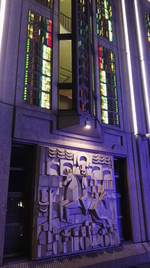 Friedrichstadt-Palast Berlin theater exterior