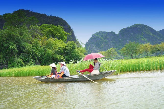 Full-Day Ninh Binh Highlights Tour from Hanoi - Mua Cave: 500 steps, then payoff over river and mountains