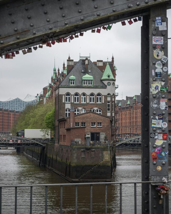 Hamburg Speicherstadt canal