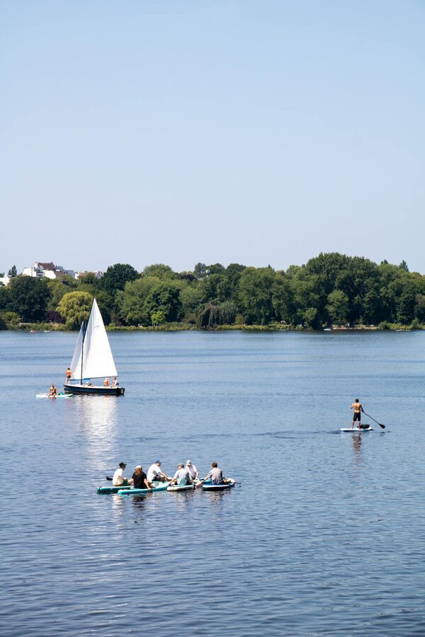 Hamburg city bike tour and sightseeing