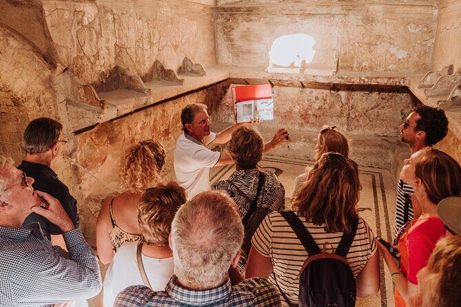 Herculaneum Small Group Tour and Ticket With an Archaeologist - The 2-hour walking route: what you see at each stop and why it’s special