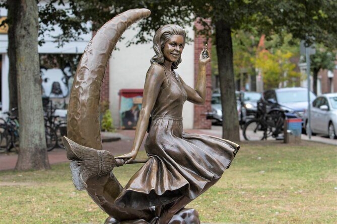 History and Hauntings of Salem Guided Walking Tour - Bewitched Statue of Elizabeth Montgomery: Pop Culture With a Twist
