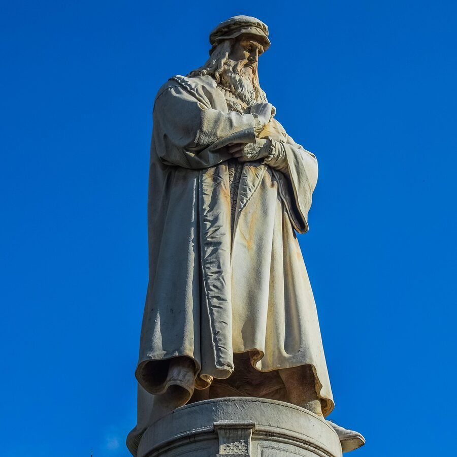 Leonardo da Vinci sculpture statue