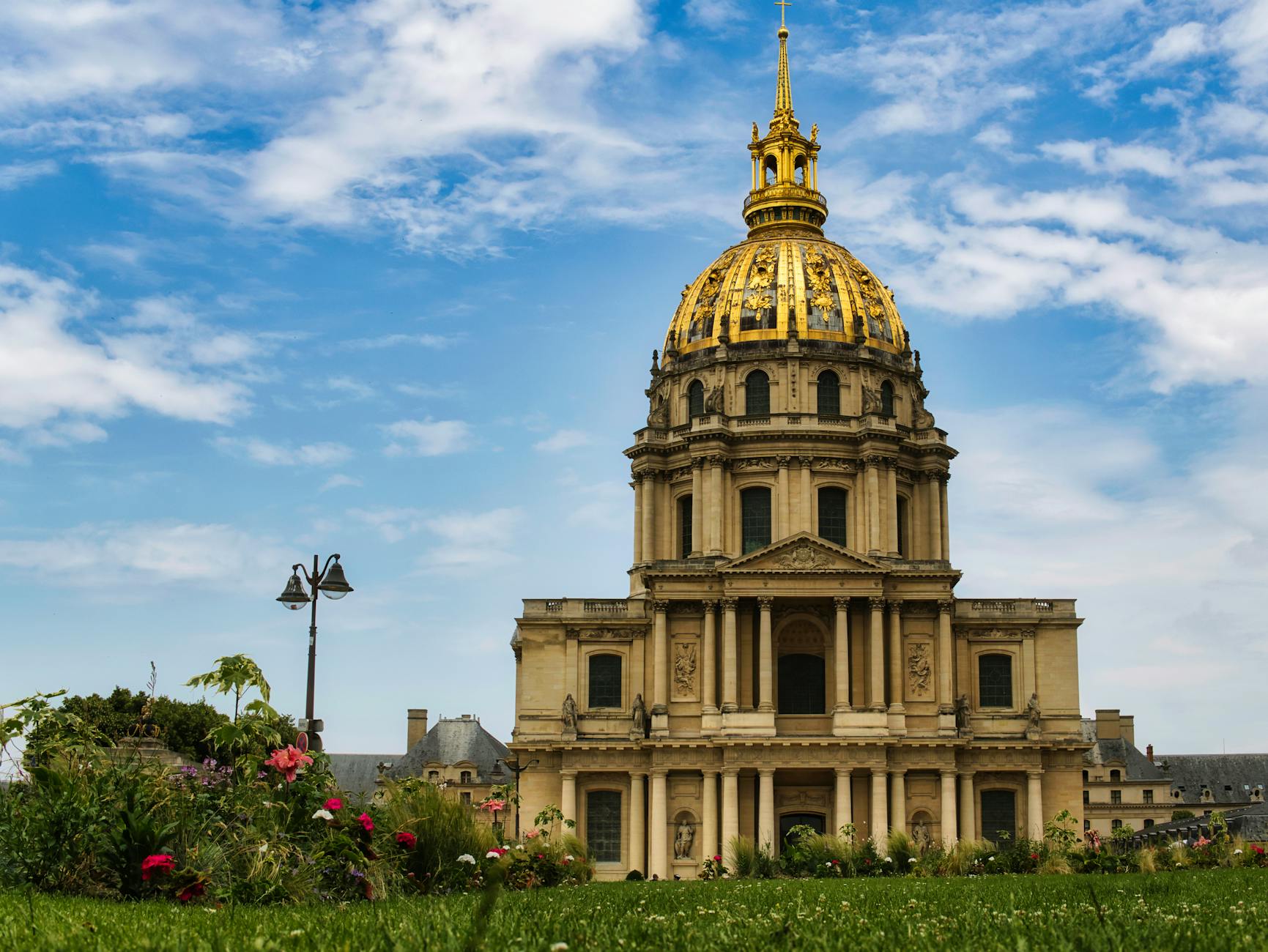 Les Invalides golden dome in Paris