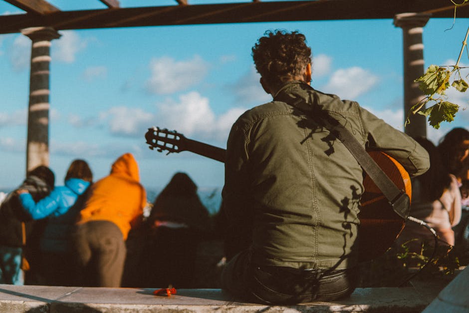 Live music performance in a Lisbon restaurant