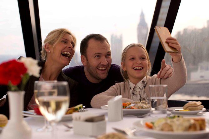 Lunch River Cruise on the Thames with 2-Course Meal - The 2-course lunch on board: what’s included, what costs extra
