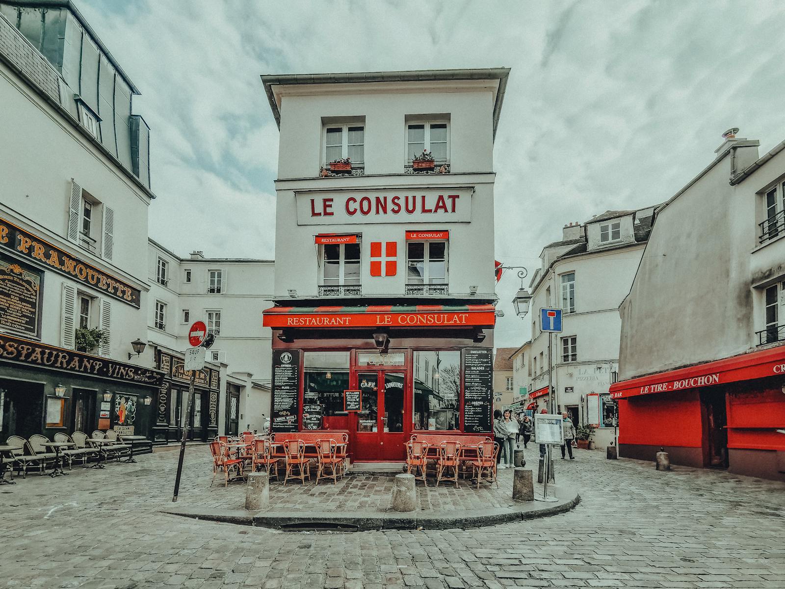 Le Consulat restaurant corner in the heart of Montmartre Paris